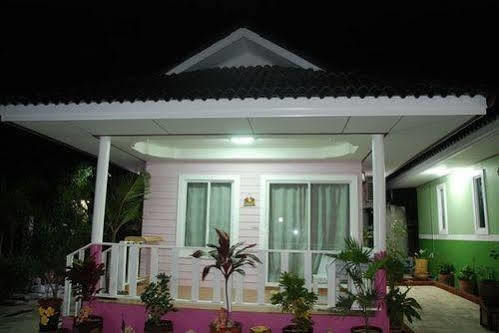 Hotel Baan Im Em Pattaya Exterior foto